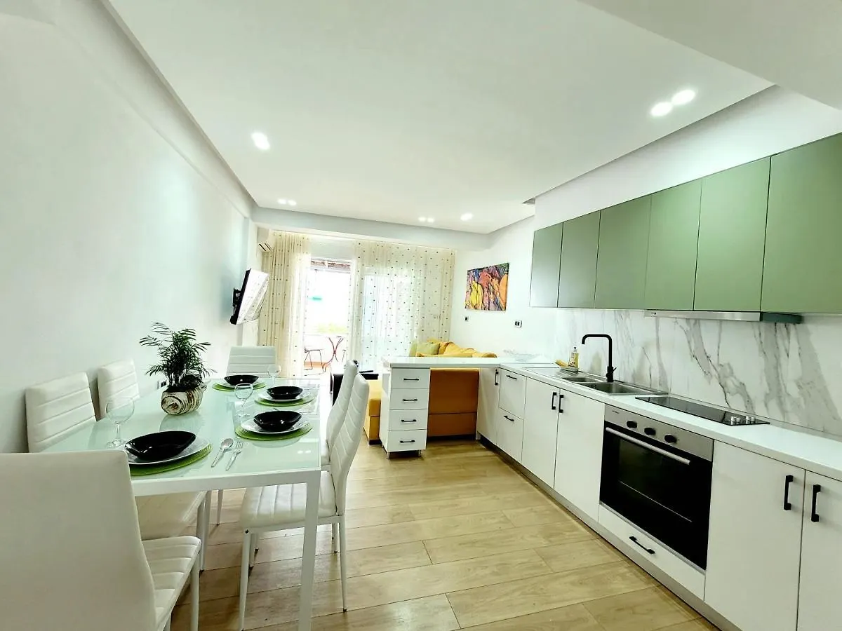 Loi Apartment Sarandë Albânia